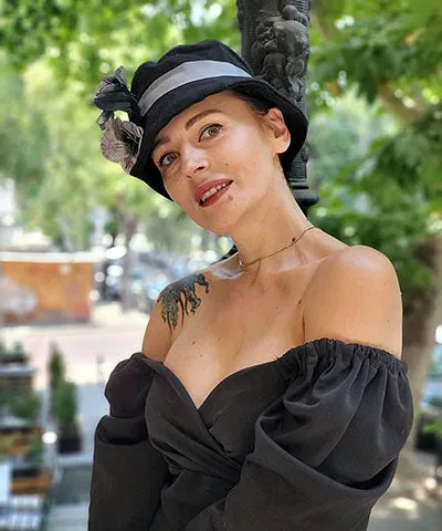 Abigail Hat Style  - Linen in Black