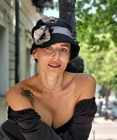 Abigail Hat Style  - Linen in Black