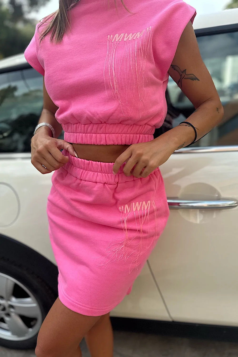 BLK CAPS SKIRT 006