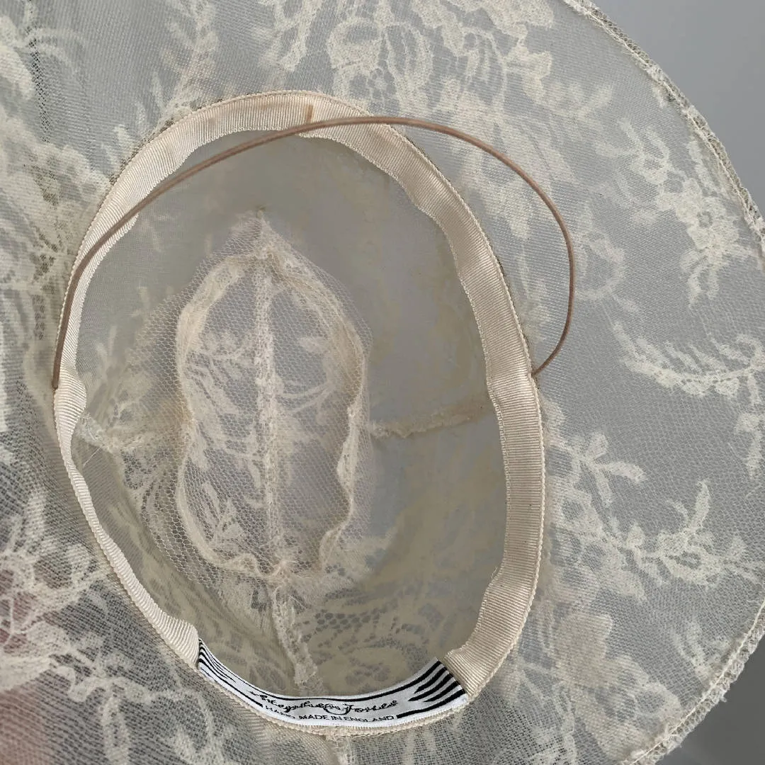 Vintage Stephen Jones miss Jones ivory Lace trilby Fedora hat with a bow